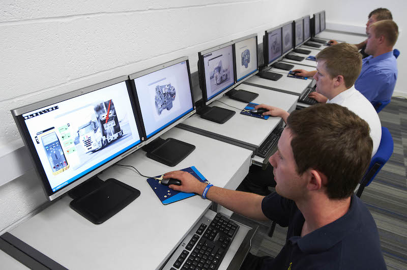 IVECO Training Academy opens its doors to the next generation of technicians and commercial staff